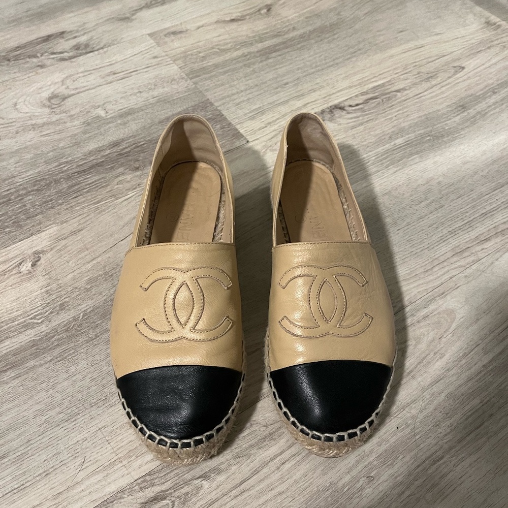 CHANEL Espadrilles